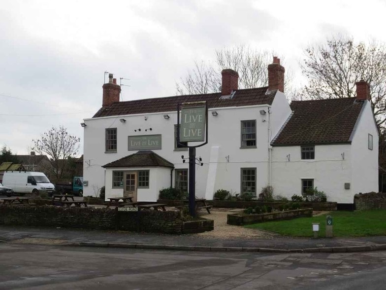 Clyde Rd, Frampton Cotterell, Frampton Cotterell for sale - Primary Photo - Image 1 of 1
