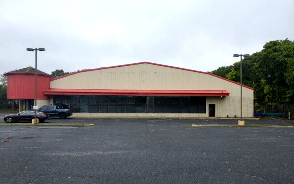 1610 Medford Rd, Medford, NY for sale - Building Photo - Image 1 of 1