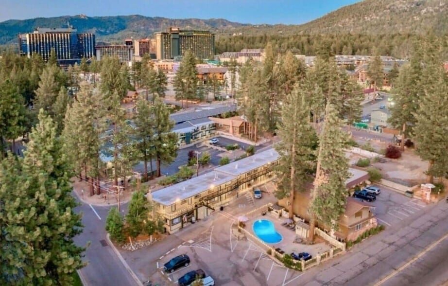947 Park Ave, South Lake Tahoe, CA for sale - Building Photo - Image 2 of 10
