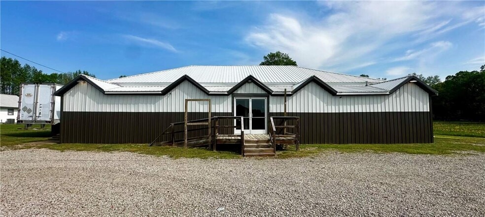 2206 W Main St, Clarksville, AR for sale - Building Photo - Image 1 of 6