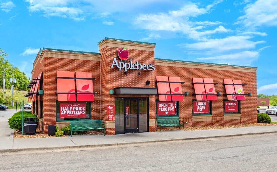 400 Old Franklin Turnpike, Rocky Mount, VA 24151 Applebee's