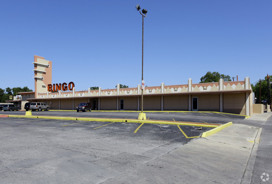 2708-2720 Fredericksburg Rd, San Antonio, TX for lease - Building Photo - Image 2 of 8