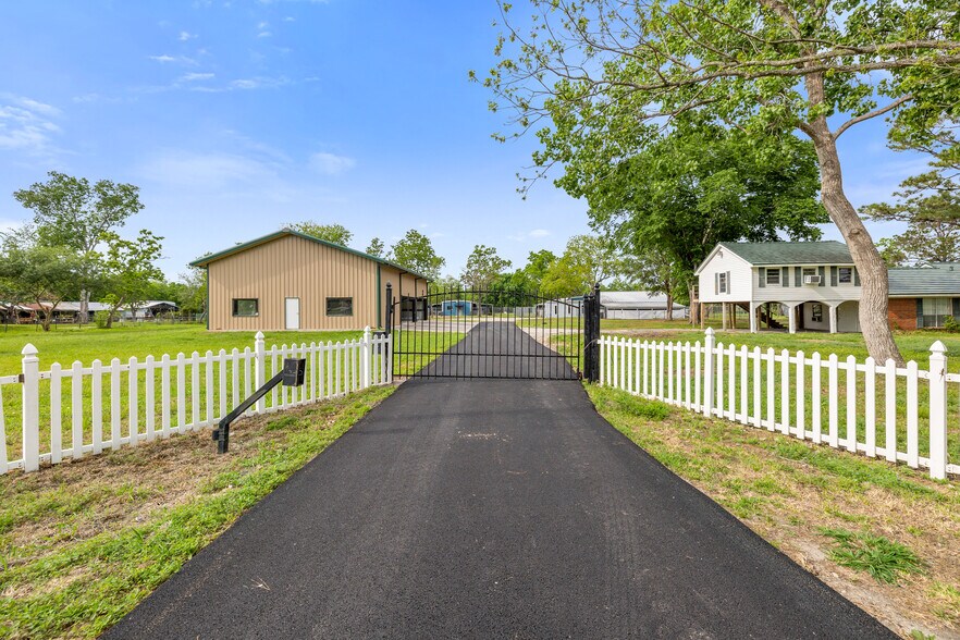 5115 Mcknight Rd, Pearland, TX for sale - Primary Photo - Image 1 of 1