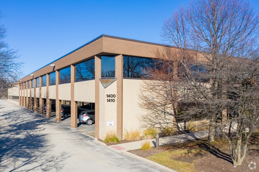 1400 Busch Pky, Buffalo Grove, IL for lease - Building Photo - Image 3 of 8