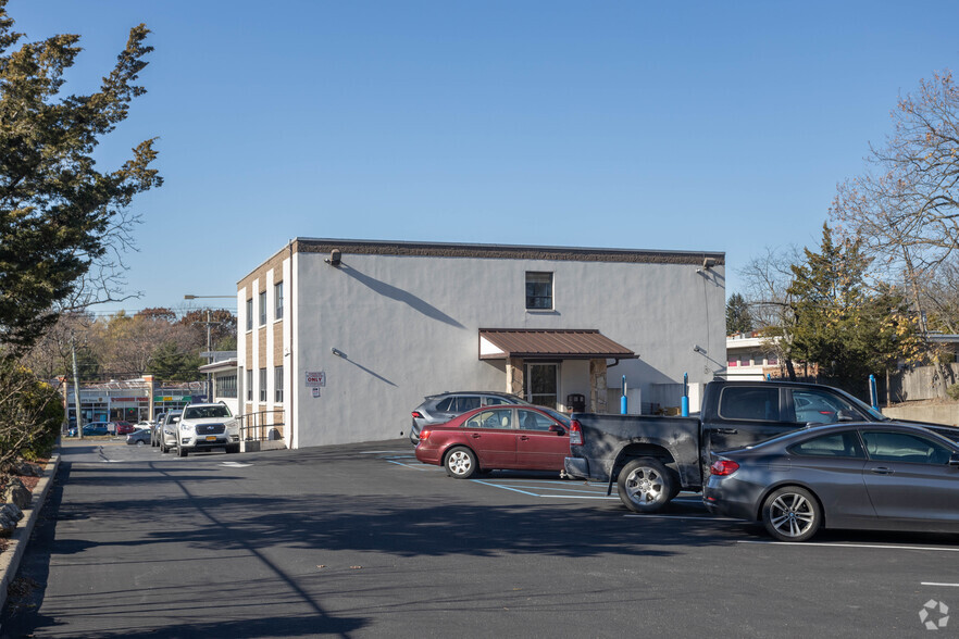 160 Commack Rd, Commack, NY for lease - Building Photo - Image 2 of 5