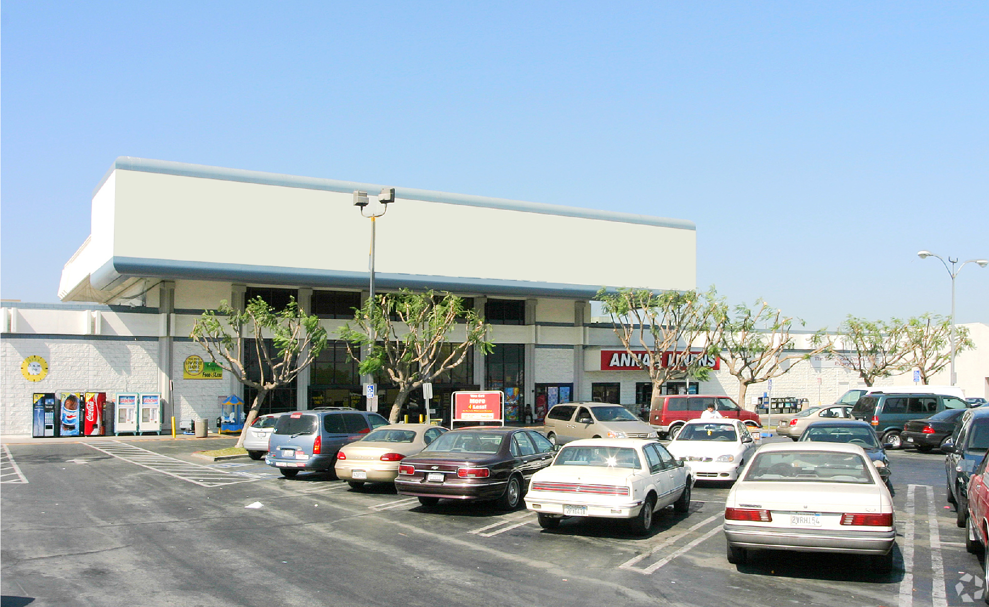 2001 E South St, Long Beach, CA for lease Building Photo- Image 1 of 5