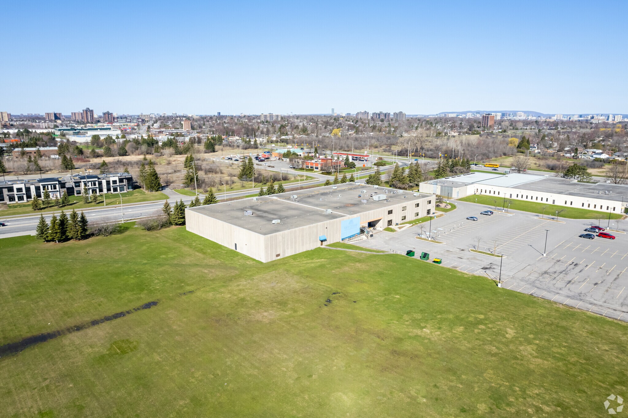 2935 Conroy Rd, Ottawa, ON K1G 6C6 Flex for Lease