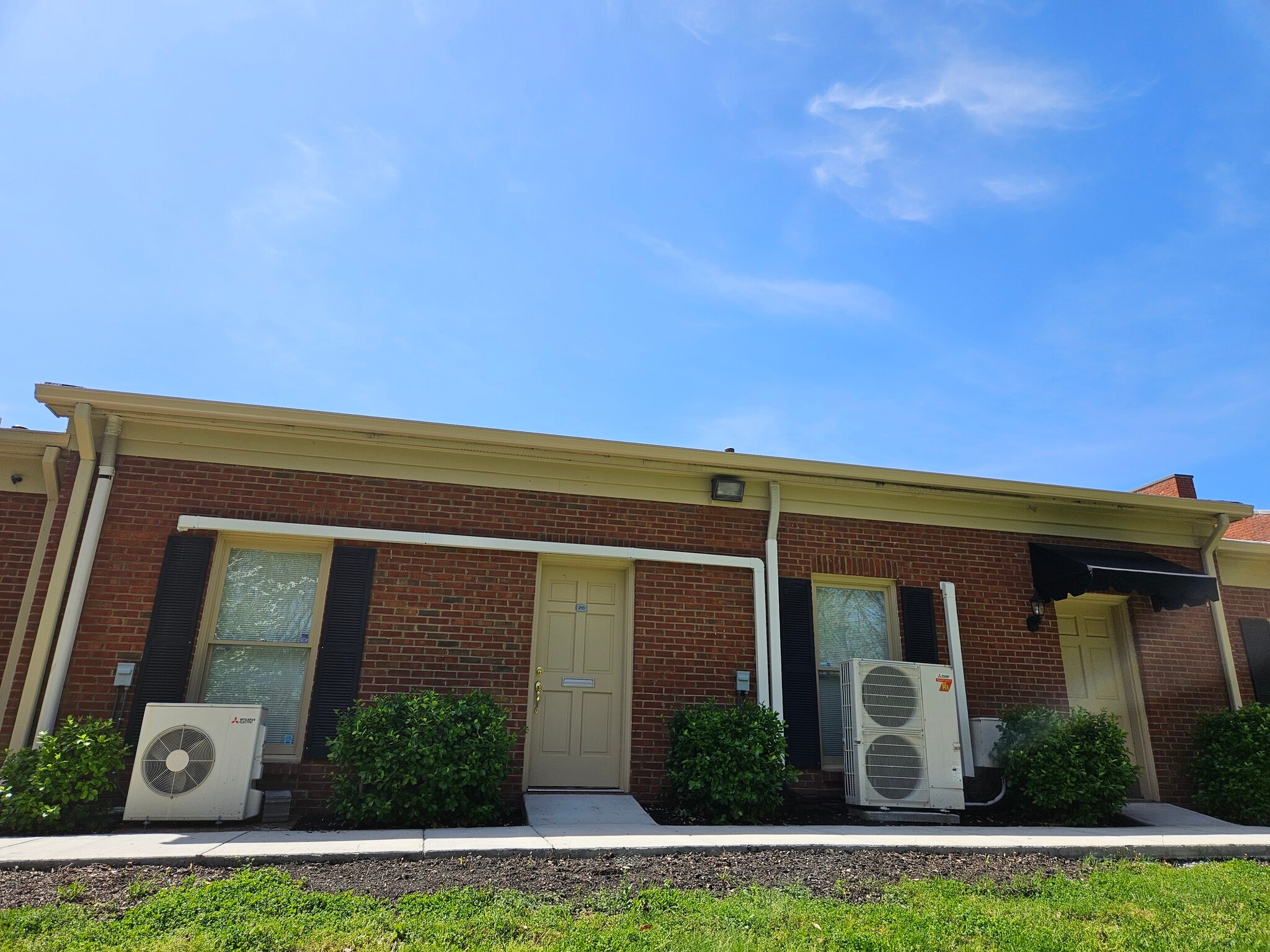8122 Sawyer Brown Rd, Nashville, TN for lease Building Photo- Image 1 of 5