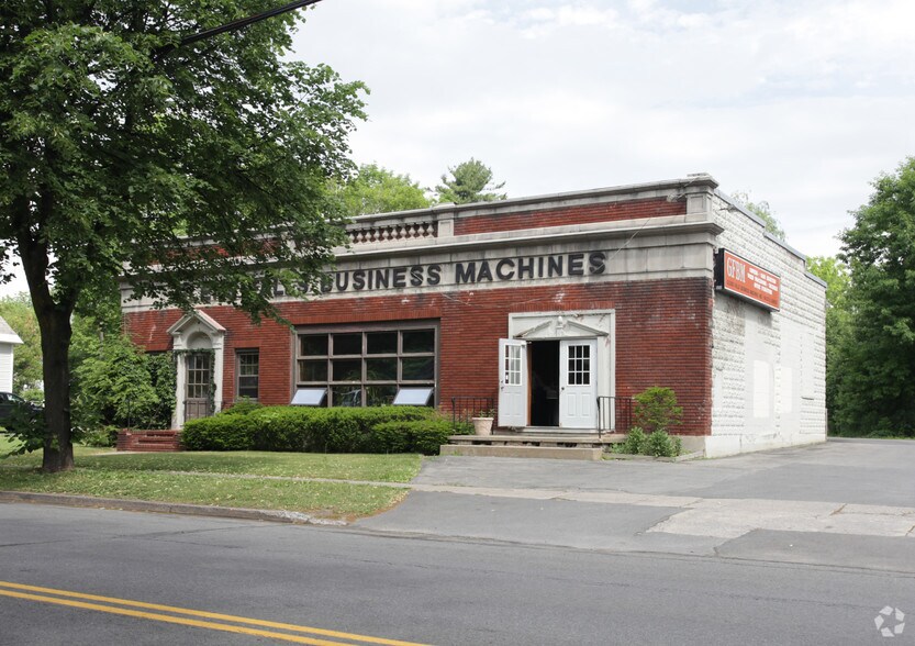 32 Dix Ave, Glens Falls, NY for sale - Primary Photo - Image 1 of 1