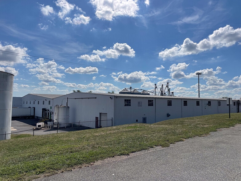 19224 Longmeadow Rd, Hagerstown, MD for sale - Building Photo - Image 3 of 15