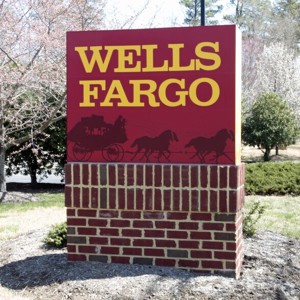 13241 Rivers Bend Blvd, Chester, VA 23836 Retail for Sale