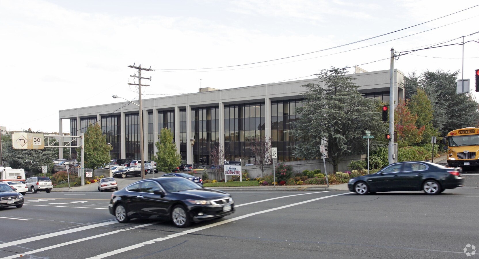 1000 Northern Blvd, Great Neck, NY 11021