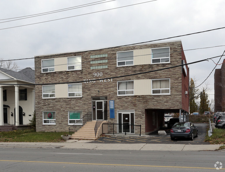 890-900 King St W, Kitchener, ON for lease - Building Photo - Image 2 of 2