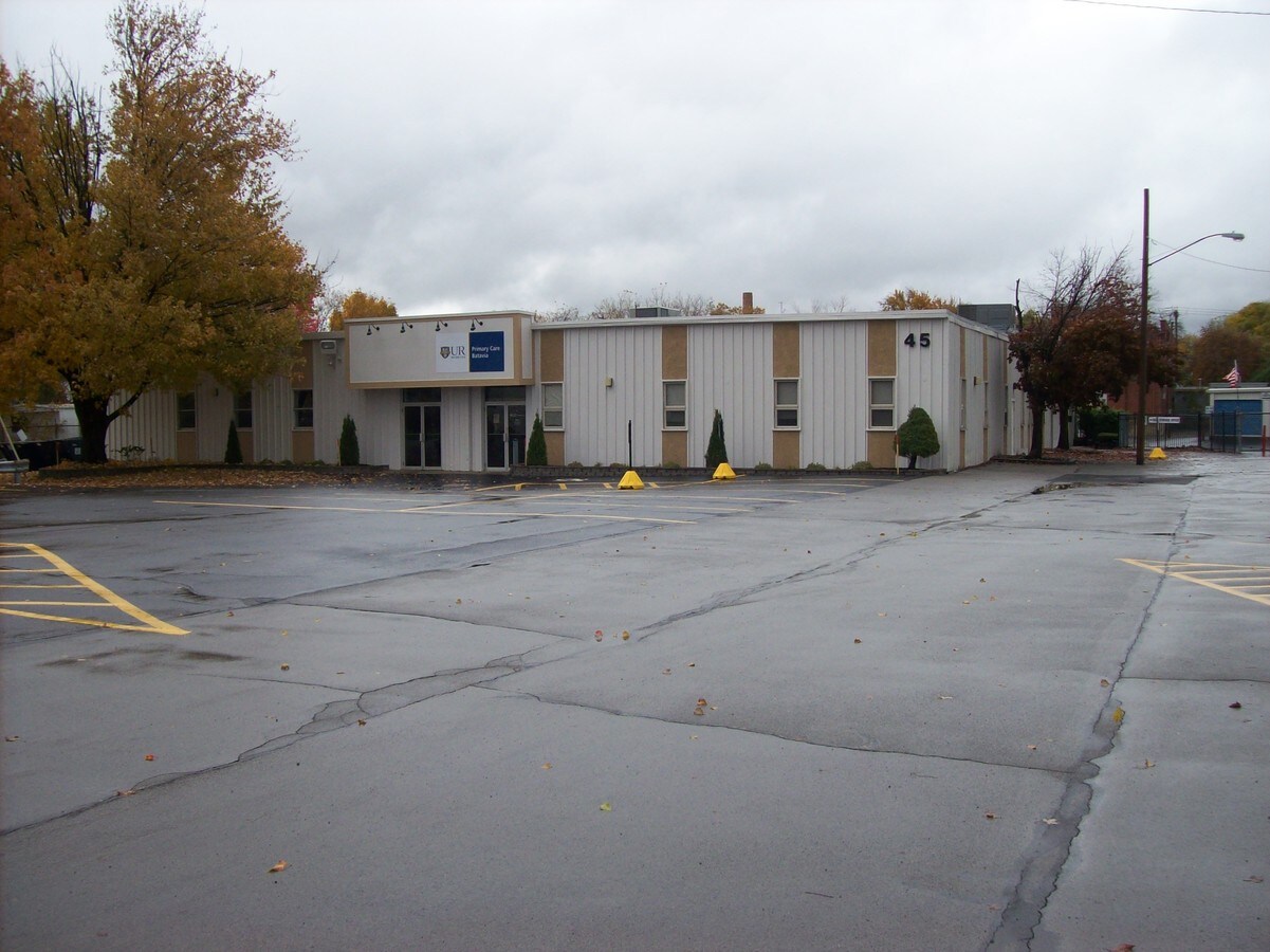 45 Liberty St, Batavia, NY 14020