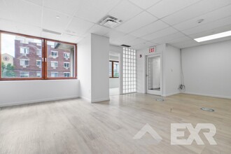 65 Maspeth Ave, Brooklyn, NY for lease Interior Photo- Image 1 of 4