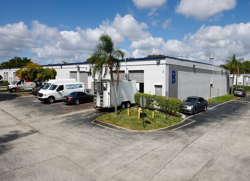 7544 W McNab Rd, North Lauderdale, FL 33068 McNab Commercial Centre