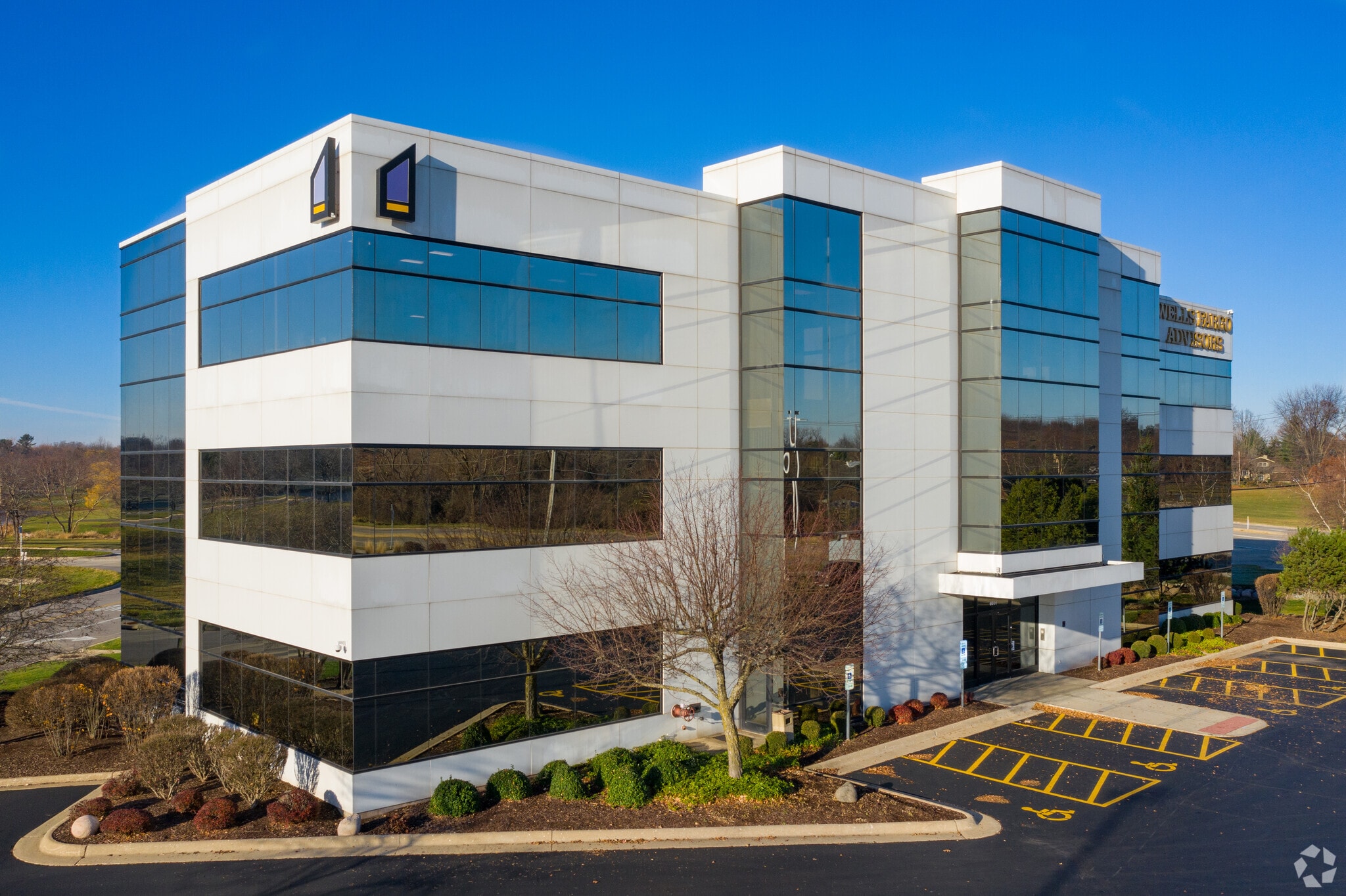 6801 Spring Creek Rd, Rockford, IL for lease Building Photo- Image 1 of 8