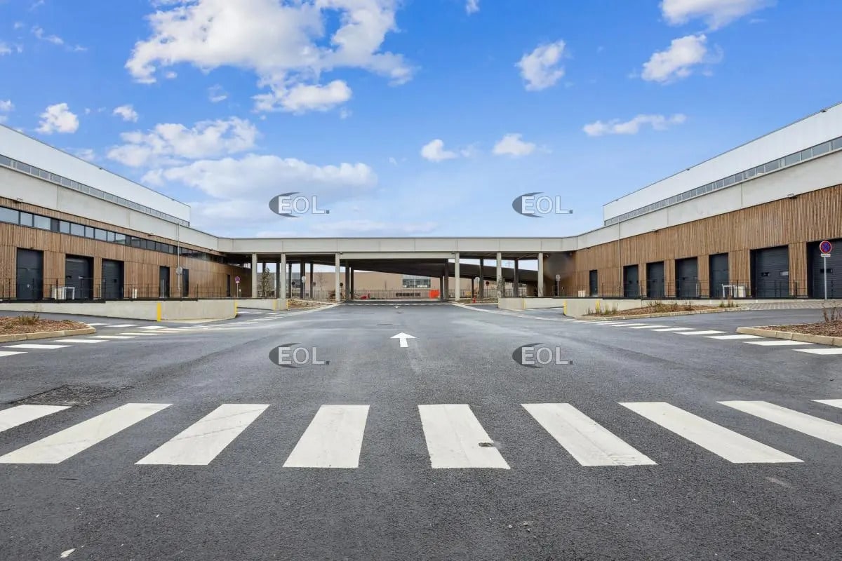 Rue Du Sausset, Tremblay-en-France for lease Primary Photo- Image 1 of 2