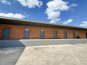 2915 S Zarzamora St, San Antonio, TX for lease Building Photo- Image 2 of 4