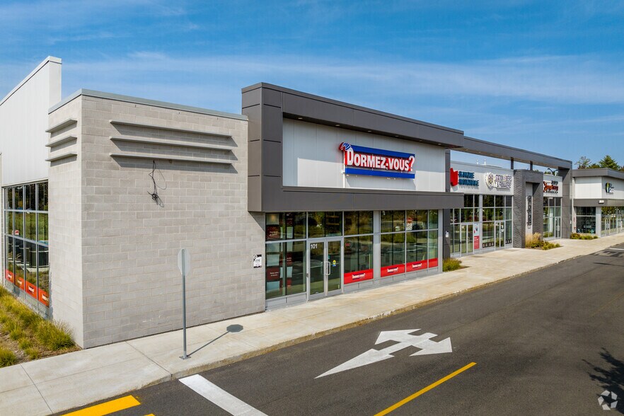 1425 Boul Michèle-Bohec, Blainville, QC for lease - Building Photo - Image 2 of 6