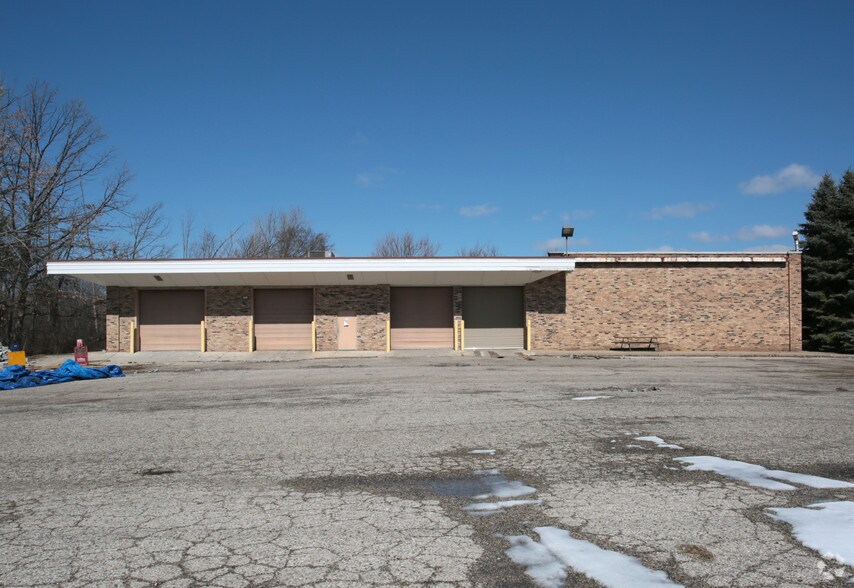 5394 Corunna Rd, Flint, MI for lease - Building Photo - Image 3 of 5