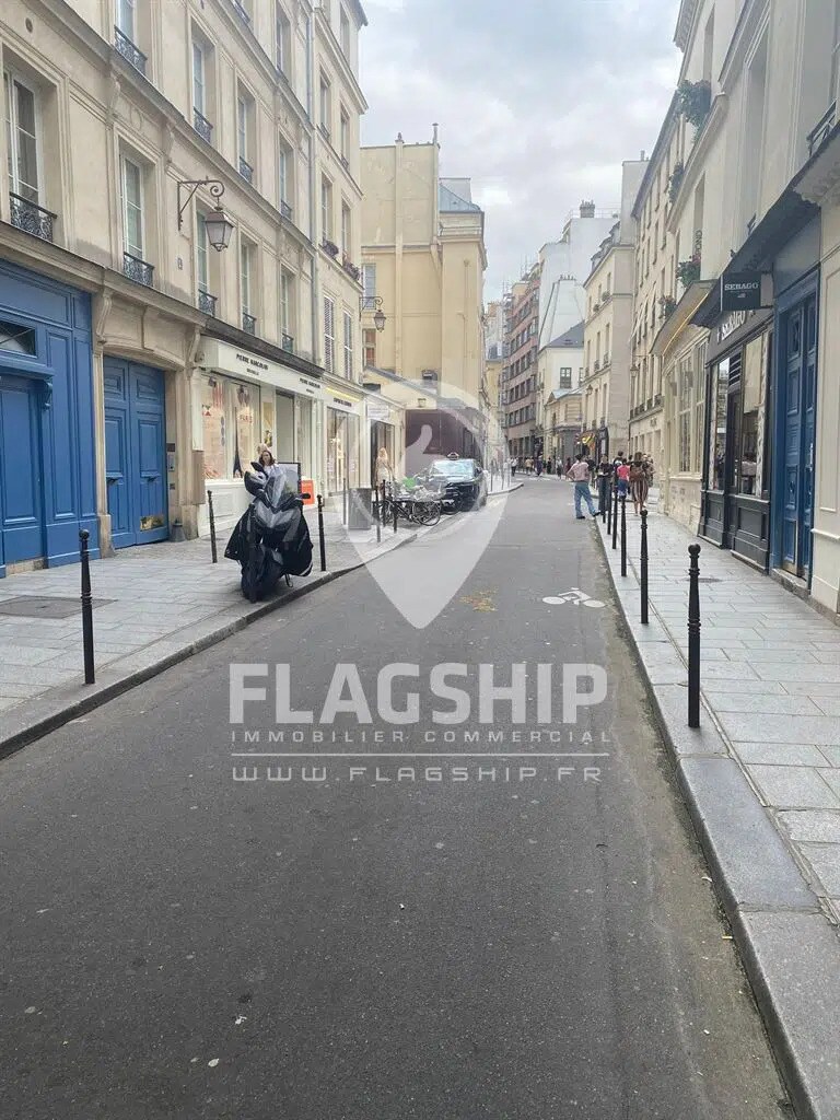 Retail in Paris for lease Building Photo- Image 1 of 3