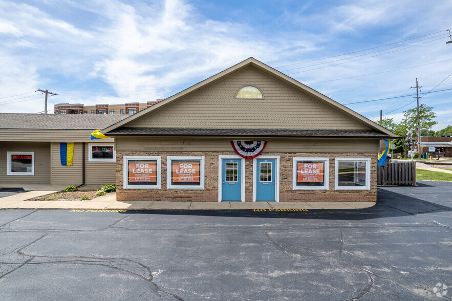 201-211 Irving Park Rd, Roselle, IL for sale - Building Photo - Image 1 of 1