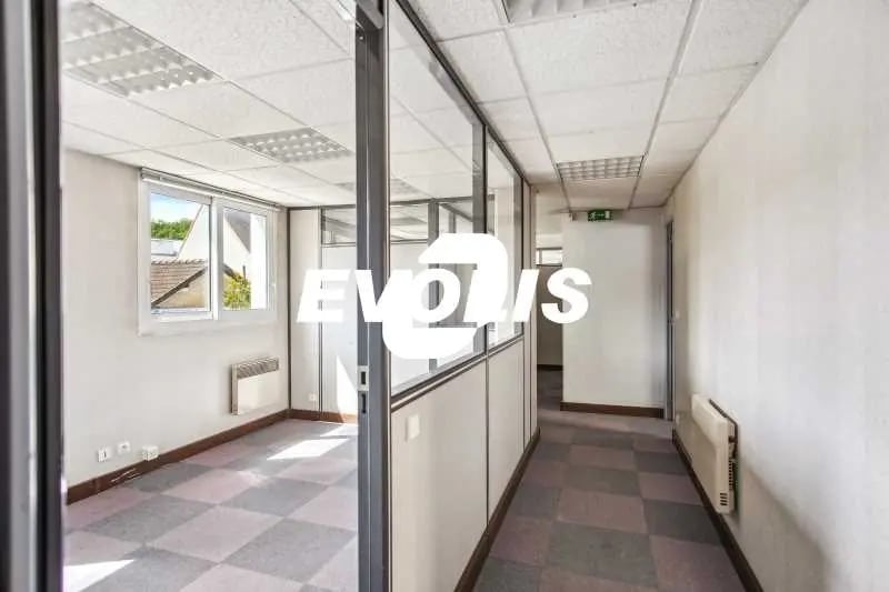 Office in Villeparisis for sale - Building Photo - Image 3 of 9
