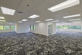 465 Waverley Oaks Rd, Waltham, MA for lease Interior Photo- Image 1 of 4