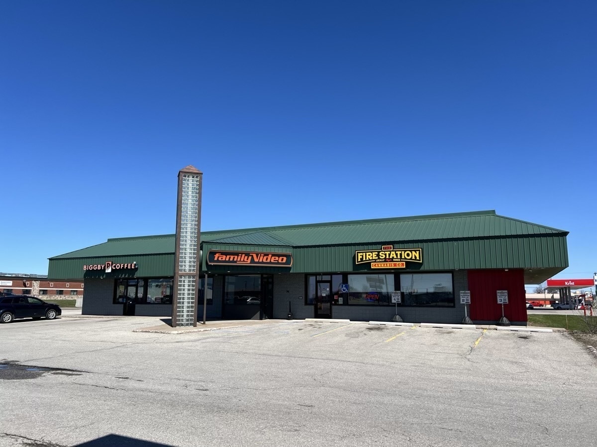 2500 Ashmun St, Sault Sainte Marie, MI for lease Building Photo- Image 1 of 7
