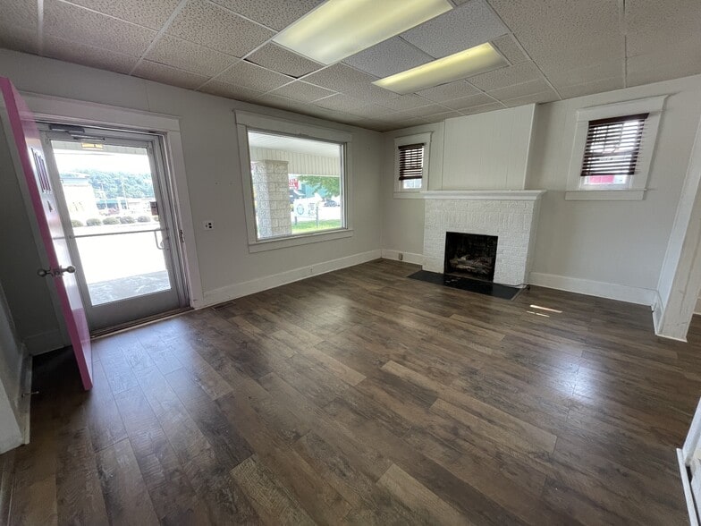 312 W Main St, Waverly, TN for sale - Building Photo - Image 3 of 14