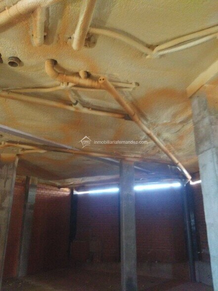 Retail in Cáceres, Cáceres for lease - Building Photo - Image 3 of 9