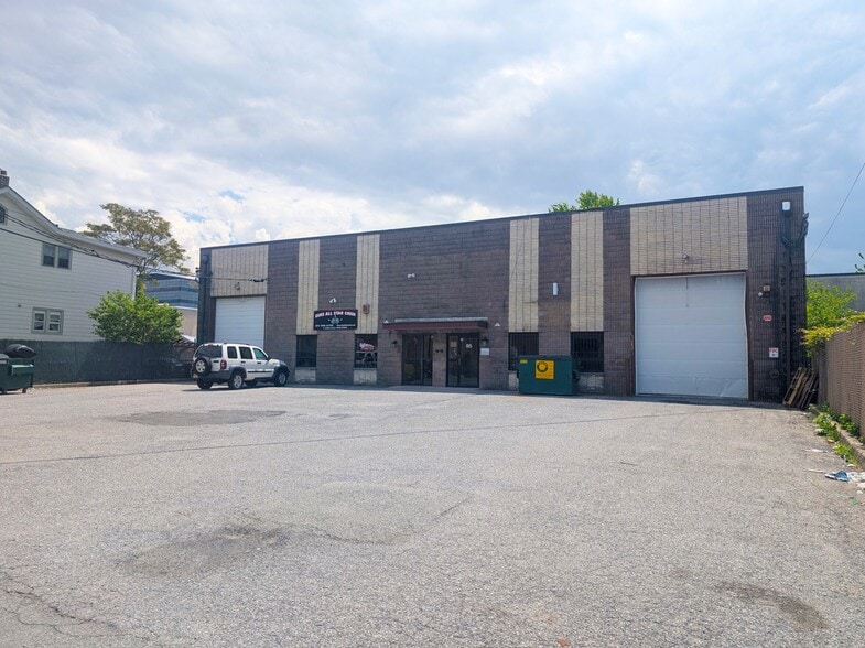 83-85 Myer St, Hackensack, NJ for lease - Building Photo - Image 1 of 8
