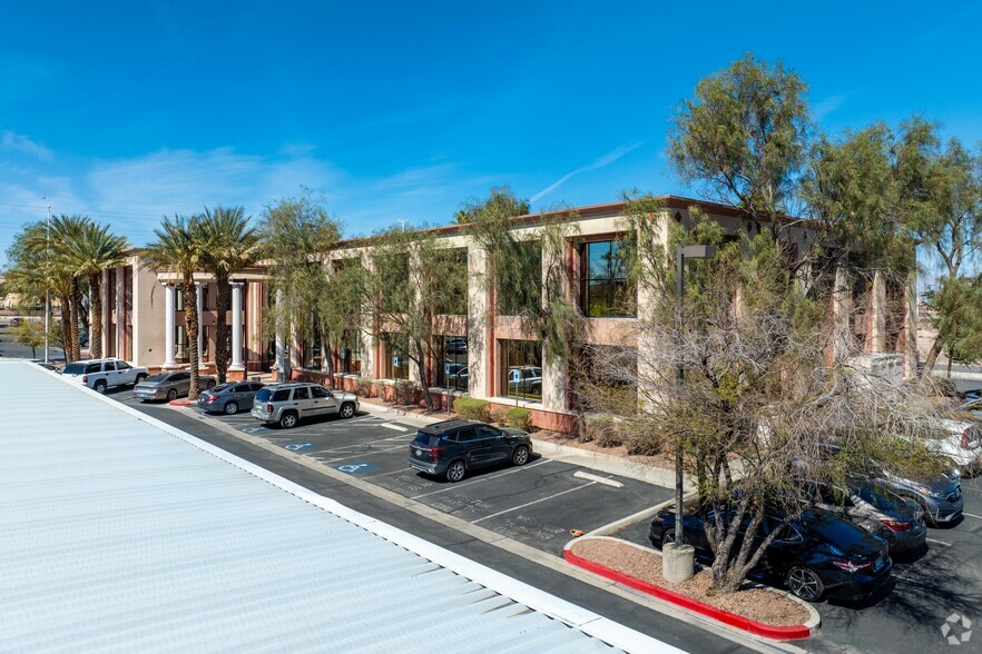 1389 Galleria Dr, Henderson, NV for lease - Building Photo - Image 1 of 5