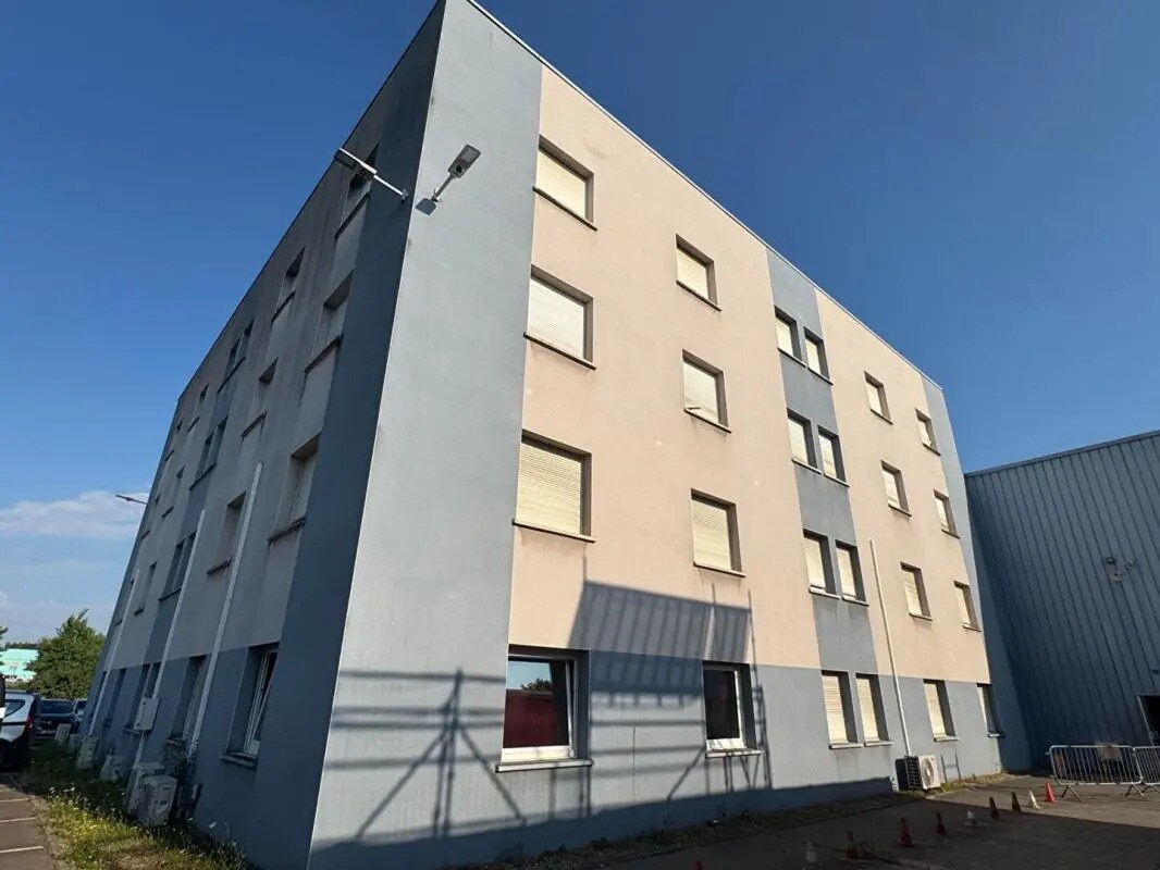 Office in Saint-Avold for lease Building Photo- Image 1 of 6
