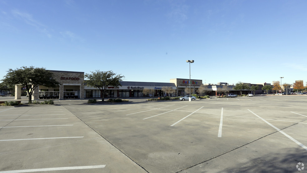 6412 E Northwest Hwy, Dallas, TX for lease - Building Photo - Image 3 of 10