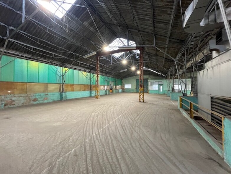 Flex in Mably for lease - Building Photo - Image 2 of 4