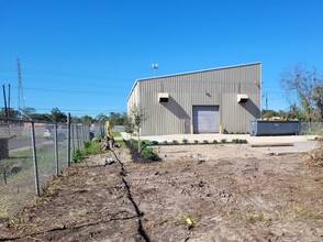 9902 E Hardy Rd, Houston, TX for lease Building Photo- Image 1 of 2