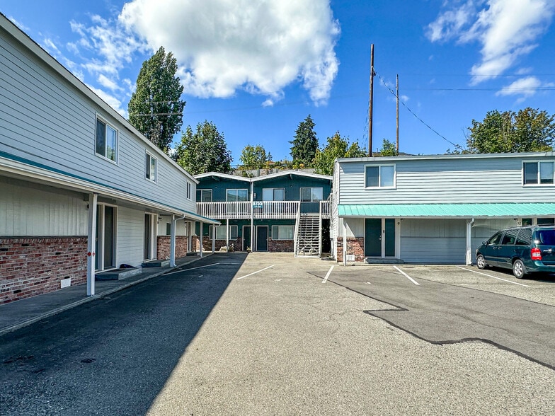8755 Shoreplace Pl NW, Silverdale, WA for sale - Building Photo - Image 3 of 25