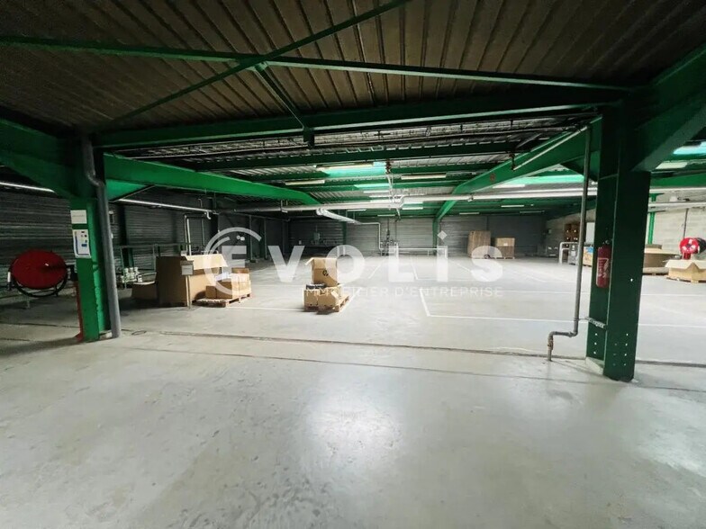 Flex in Gretz-Armainvilliers for lease - Interior Photo - Image 2 of 6