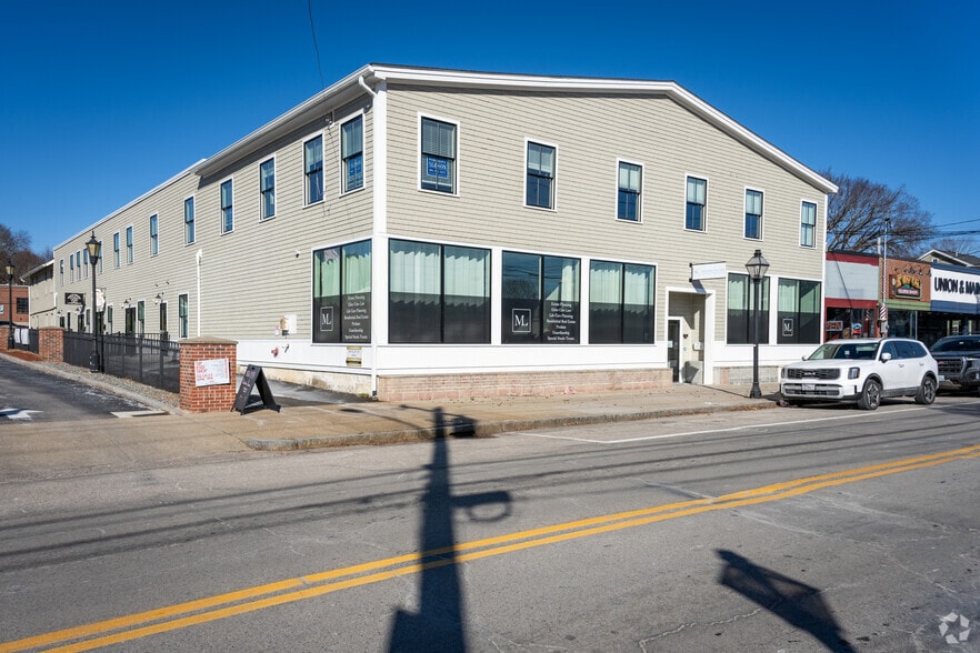 461 Main St, East Greenwich, RI for sale - Primary Photo - Image 1 of 1