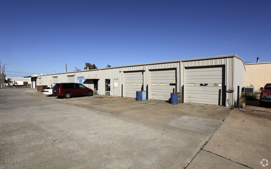 9920 E 55th Pl, Tulsa, OK for lease - Building Photo - Image 3 of 3