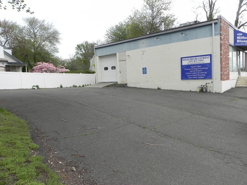 884 Boston Post Rd, Milford, CT 06460