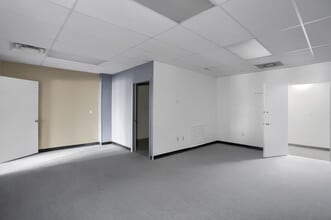 1429 New Butler Rd, New Castle, PA for lease Interior Photo- Image 2 of 3