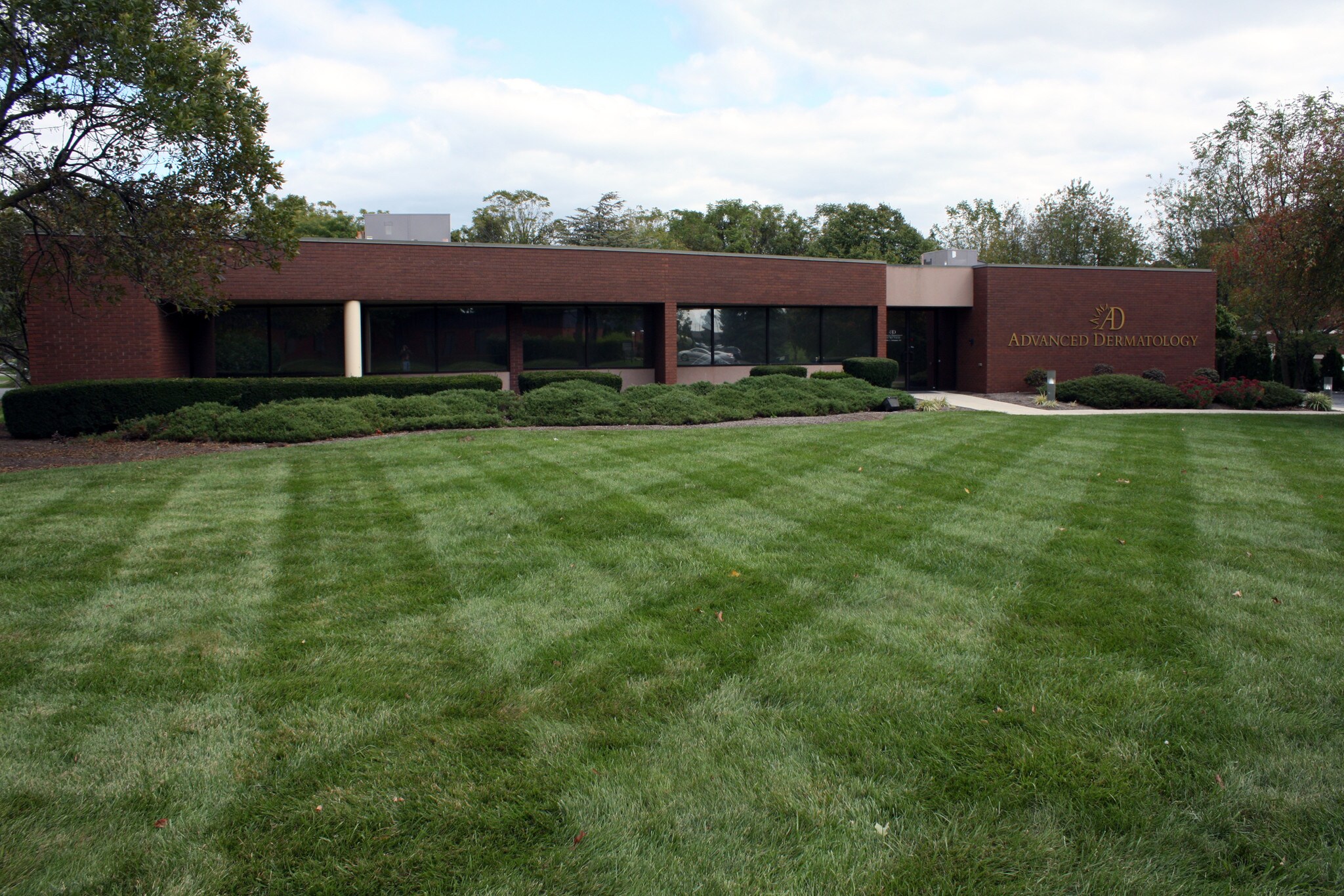 950 Woodland St, Mechanicsburg, PA for sale Building Photo- Image 1 of 14