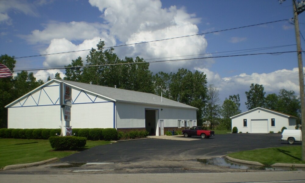 4635 Van Dyke Ave, Almont, MI 48003