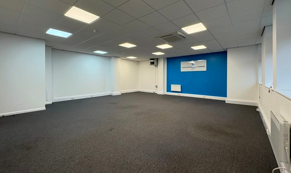 Suite 2 Peel Mills Commercial Street, Leeds for lease - Interior Photo - Image 2 of 8