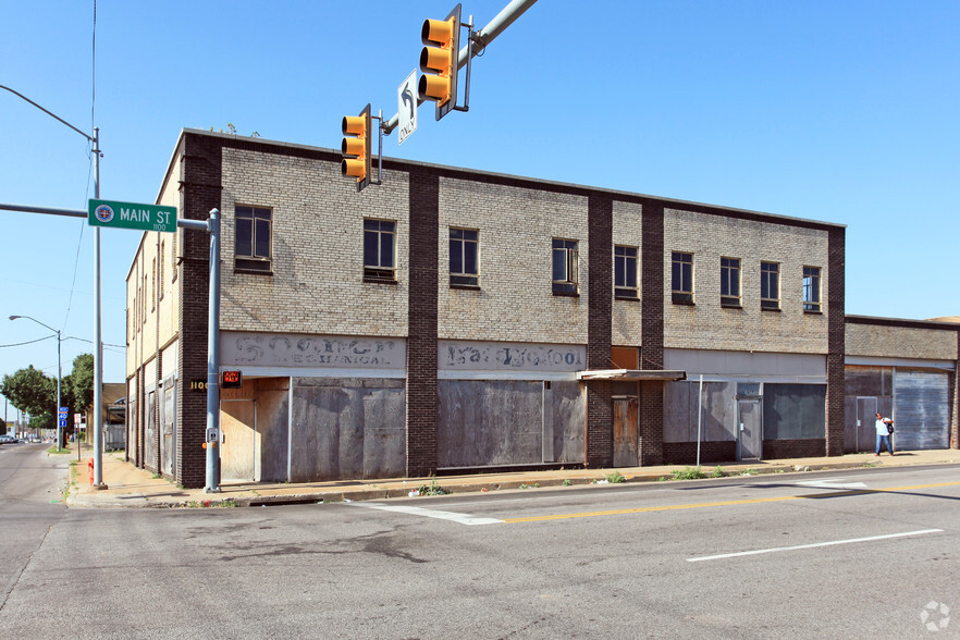 1100 W Main & N Western Ave Portfolio portfolio of 3 properties for sale on LoopNet.com - Primary Photo - Image 1 of 2