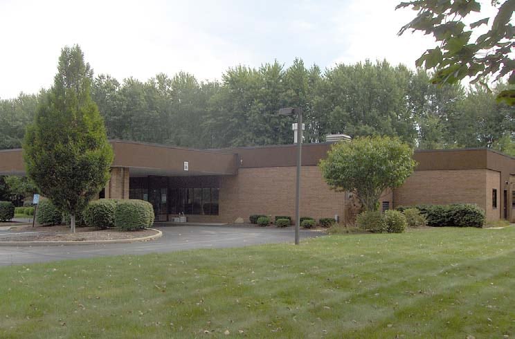 8166 Douglas Rd, Lambertville, MI for sale - Primary Photo - Image 1 of 1