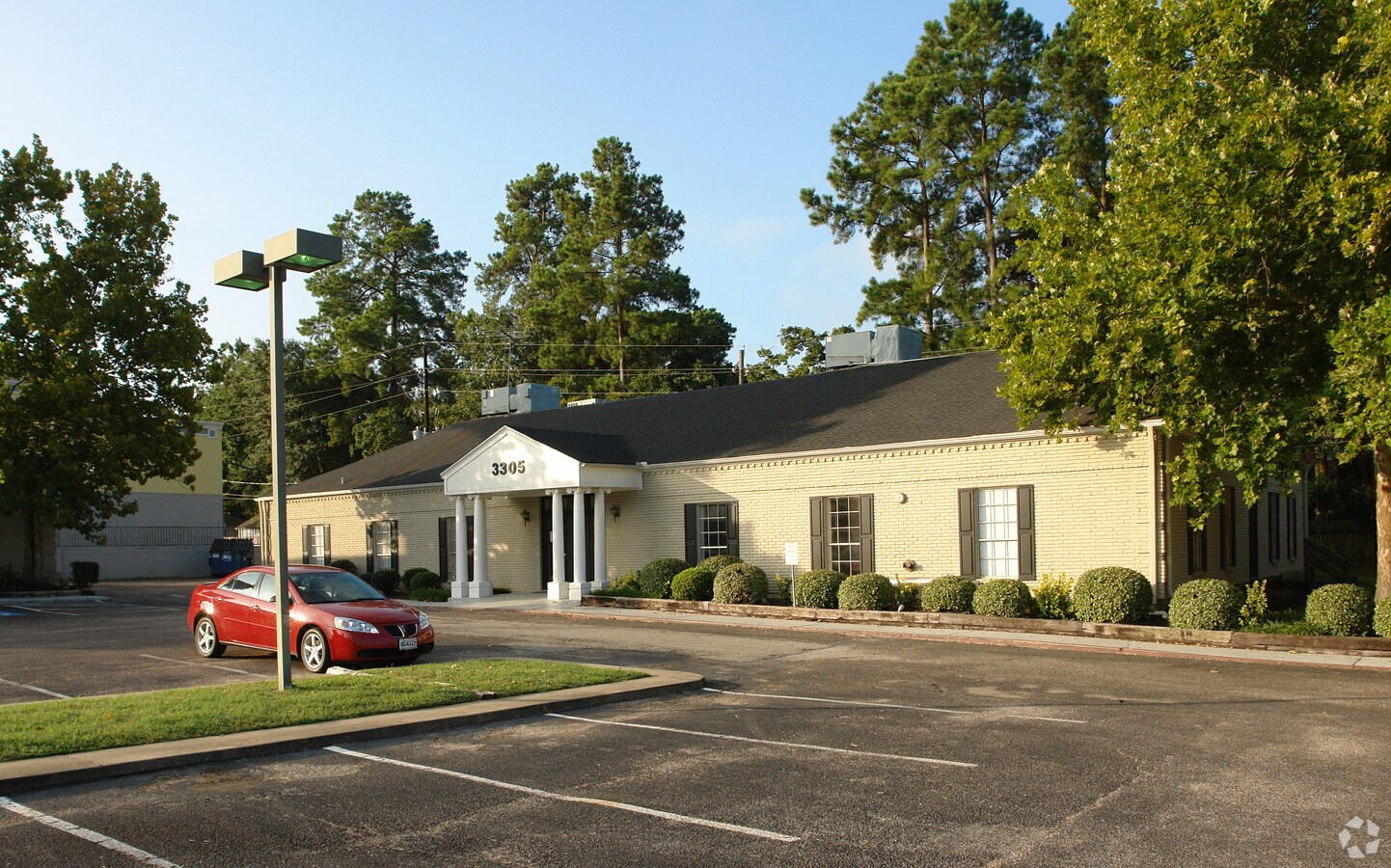1341 W Davis St Conroe Tx 77304